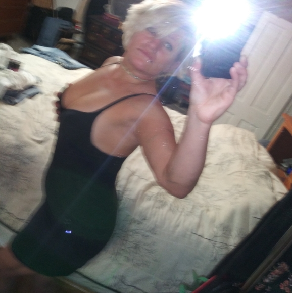 Meet your Posher, Alexandra - Picture 3 of 3